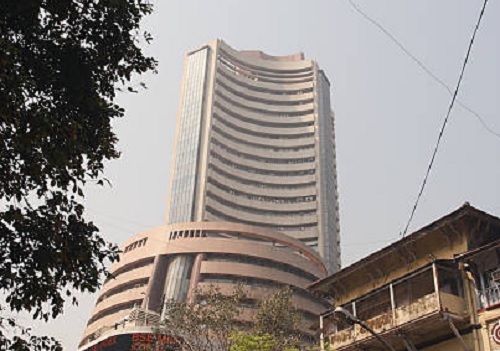 Indian shares rise as Bajaj Finance, L&T jump on strong results
