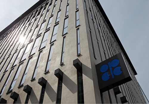 Oil climbs on OPEC supply cut prospect, demand growth