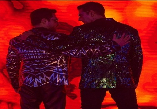 'OG Khiladi' Akshay, 'new Anari' Emraan to have a dance off in 'Selfiee'