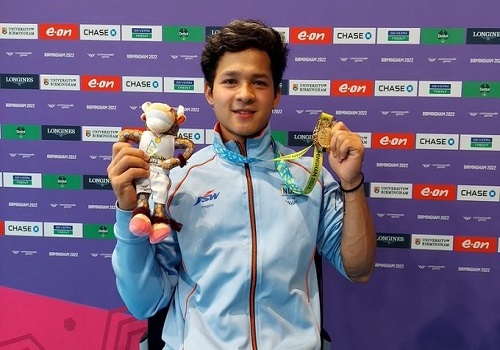 President, PM congratulate Jeremy Lalrinnunga for bagging gold at CWG