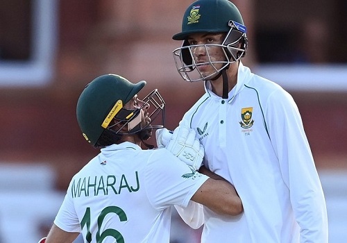 South Africa take commanding first-innings lead vs England in first Test