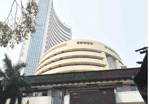 Indian shares retreat on broader risk-off sentiment