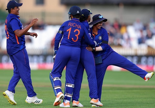 Mandhana scores half-ton as India women thrash England to level T20I series 1-1