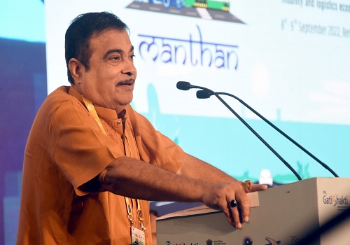  Nitin Gadkari calls for professionally managed Public transport system based on electricity in PPP mode