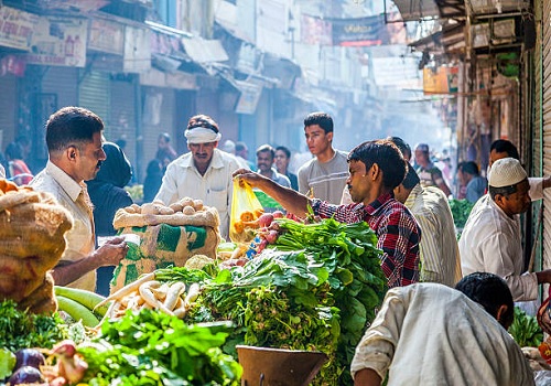 India`s August retail inflation accelerates to 7% y/y after surge in food prices