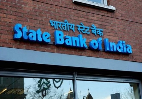 SBI rises on inking pact with SIDBI, Union Bank of India, Bank of Maharashtra