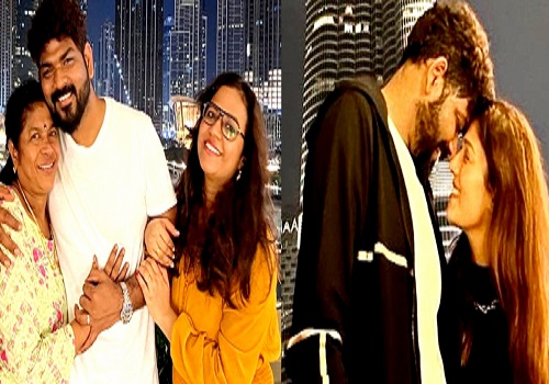 Nayanthara surprises Vignesh Shivan with b'day in Burj Khalifa`s shadow