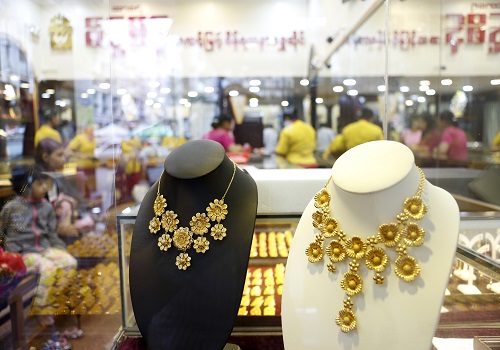 Palm Jewels hits new 52-week high on expanding business outside Gujarat