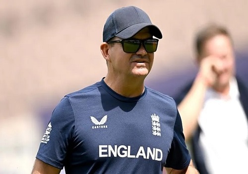 T20 World Cup: No wholesale changes for must-win clash with Australia, says England coach Mott