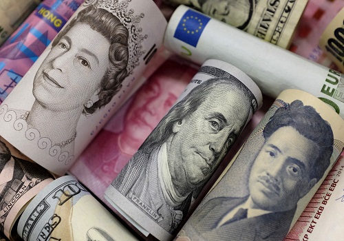 Dollar holds firm, yen hovers around 32-year low
