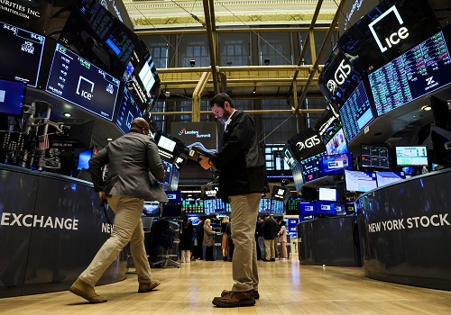 Wall Street ends red, Treasury yields climb on dour guidance and looming recession fears