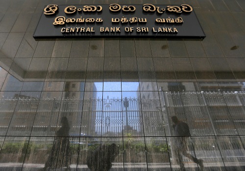 Sri Lanka cenbank to hold rates as inflation worries persist