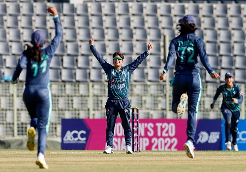 Women's Asia Cup: Nida Dar's all-round show, bowlers help Pakistan secure upset win over India