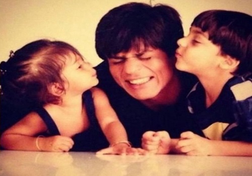 Suhana wishes `best friend` SRK on 57th birthday: I love you the most