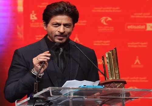 Shah Rukh Khan receives Global Icon of Cinema and Cultural Narrative award at Sharjah Int'l Book Fair