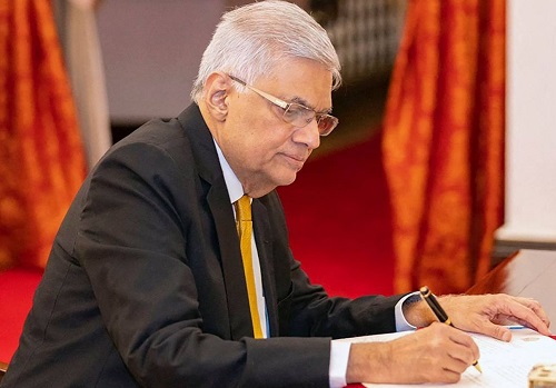 Sri Lankan president calls for liberalisation of service sector to attract FDI