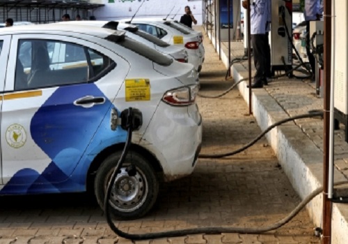 Electric Vehicles sales see spike in India, from 48,179 in 2020-21 to 4,42,901 in 2022-23