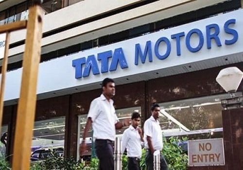 Tata Motor trades higher on the BSE