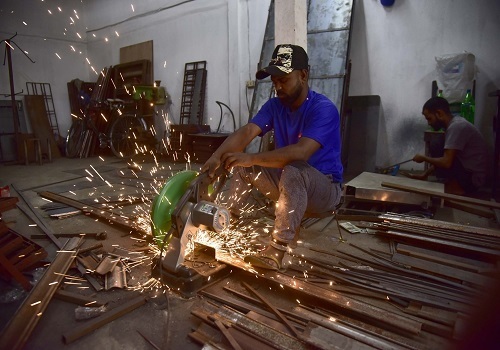 Indian manufacturing activity expands faster in November