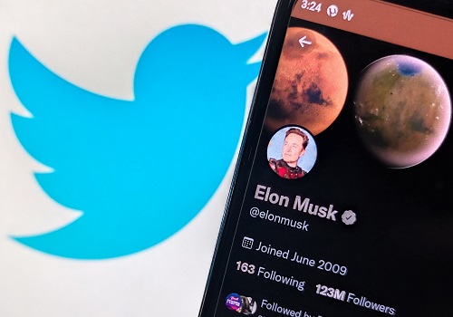 Fidelity slashes its Twitter stake value by 56% as Elon Musk faces challenges