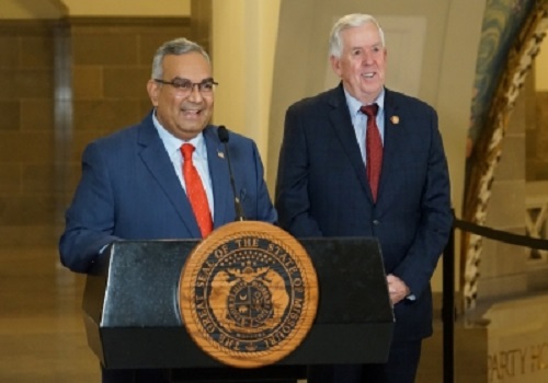 Indian-American Attorney  Vivek Malek named 1st non-white treasurer of Missouri