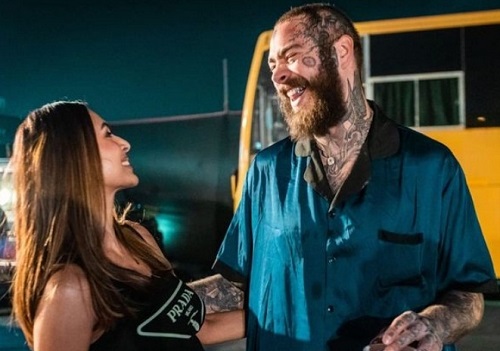 500px x 351px - Malaika Arora has a fangirl moment with Post Malone at rapper's Mumbai show