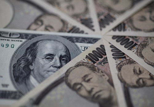 Dollar rises on safe haven bids; yen regains footing