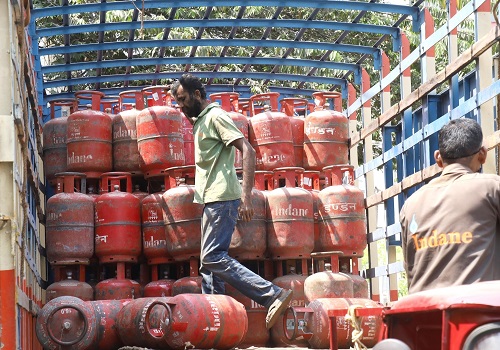 Dining out to be costlier in New Year as commercial LPG cylinder price hiked by Rs 25