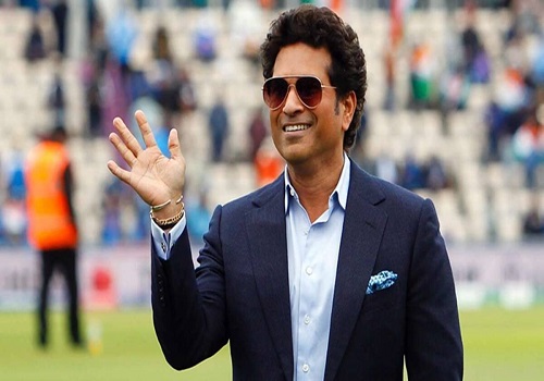 Adoration in India hasn`t spoiled Sachin Tendulkar and that's amazing: Andy Flower