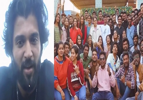 Vijay Deverakonda plays Santa, treats fans to Manali holiday