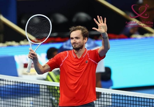 Medvedev masters Murray to win Qatar Open