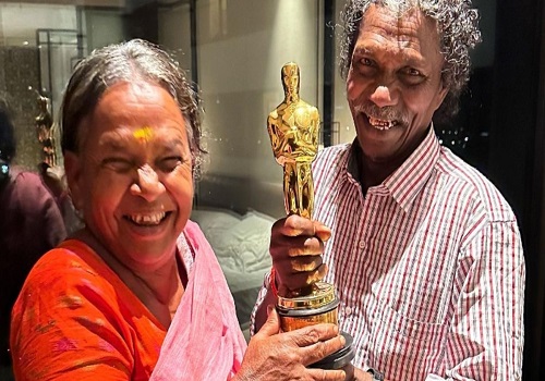 The Elephant Whisperers' couple Bomman, Belli pose with Oscar Award