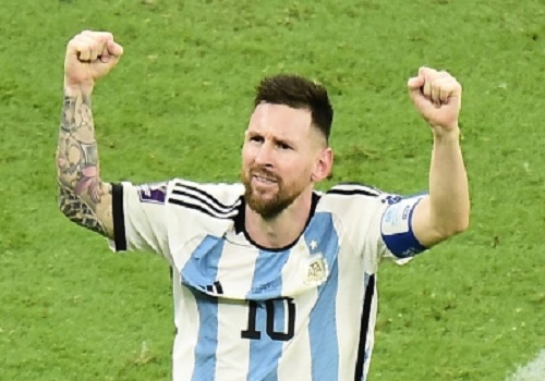 Football: World Cup hero Messi 'grateful' to Argentine fans after homecoming celebration