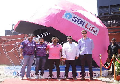 SBI Life Insurance and Rajasthan Royals franchise unveils a larger-than-life helmet installation at Sawai Mansingh Stadium, Jaipur 