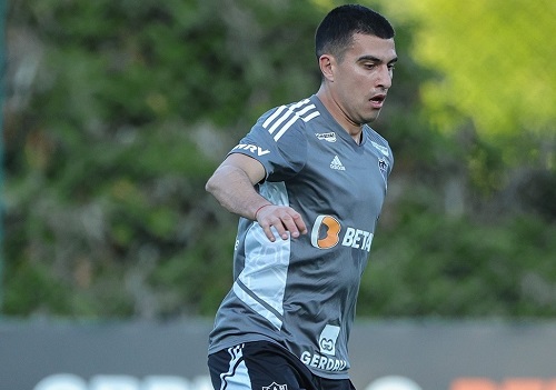 Argentine midfielder Battaglia joins Atletico Mineiro