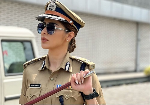 Laxmi Raai goes de-glam for her cop avatar in Malayalam film 'DNA'
