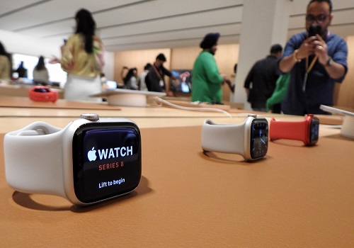 Nearly 80% of iPhone users now own an Apple Watch
