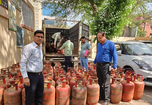 Tamil Nadu government likely to sell cooking gas cylinders through fair price shops