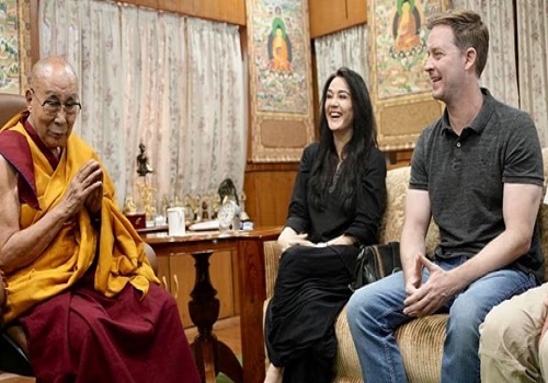 500px x 350px - Preity Zinta, husband Gene Goodenough get clicked with Dalai Lama