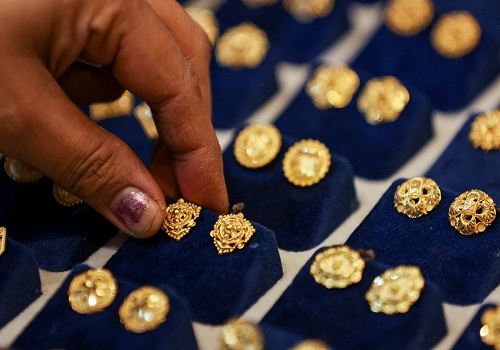 Gold prices slip on US debt limit deal, Fed rate-hike bets