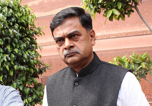 Power Minister R K Singh urges ISA to take up more solar energy projects in Africa