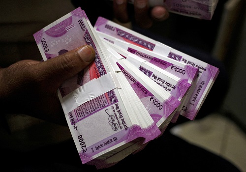 India`s currency in circulation falls further post RBI currency withdrawal move