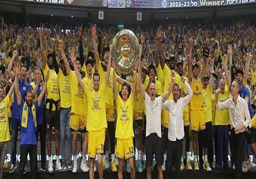 Maccabi Tel Aviv lifts 56th Israel's basketball league title
