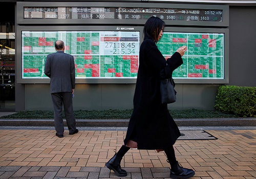 Asia stocks gain as Fed hike bets recede, debt vote eases nerves