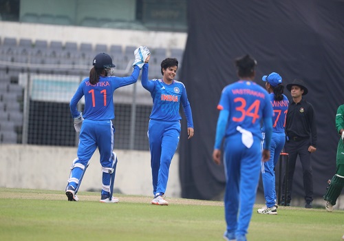 1st T20I: Bowlers, Harmanpreet Kaur power India to easy seven-wicket win over Bangladesh 