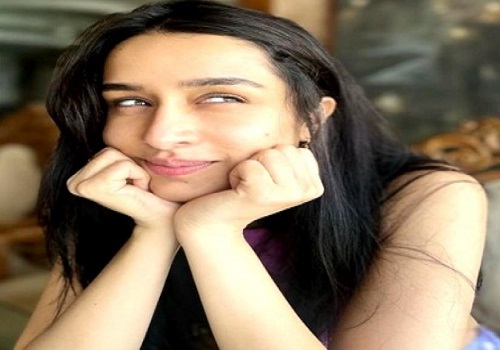 Shraddha Kapoor jets off to Chanderi for shoot of `Stree 2`
