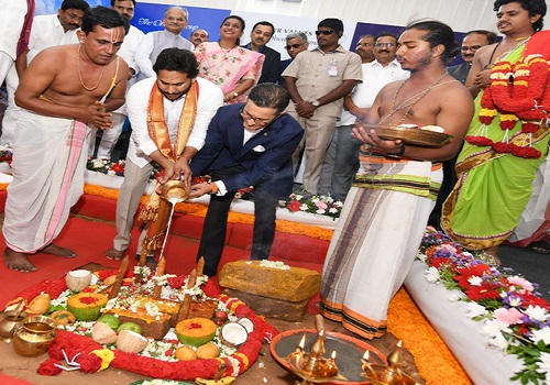 Andhra Pradesh CM lays foundation stone for three Oberoi hotels