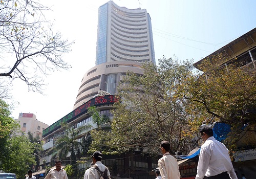 Weak Q1 results by Infosys, HUL drag down Sensex by 800 points