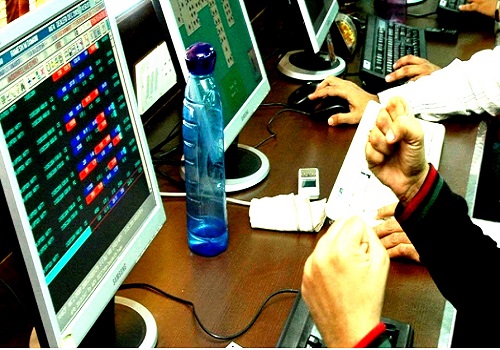Bank, infra cos, OMCs on a high; chemicals, metals don`t shine