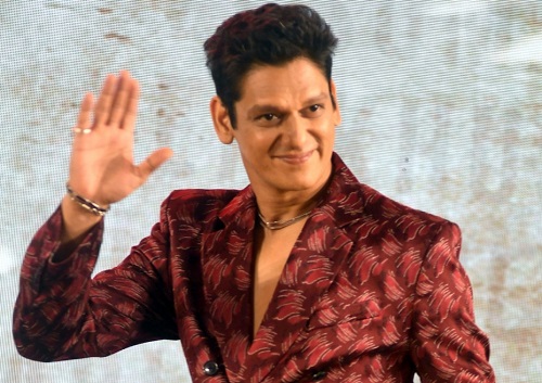 1 year of `Darlings`: Vijay Varma is proud of the film as it explored `twisted relationships`